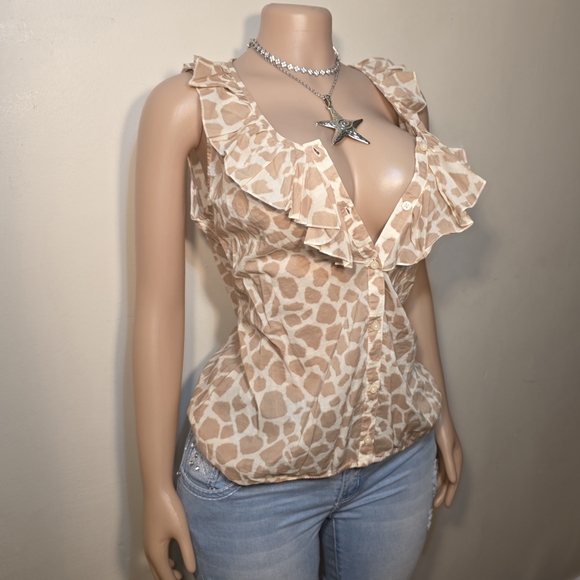 ☆LOFT Beige Giraffe Print Ruffle Button-Front Top☆ - Picture 2 of 4